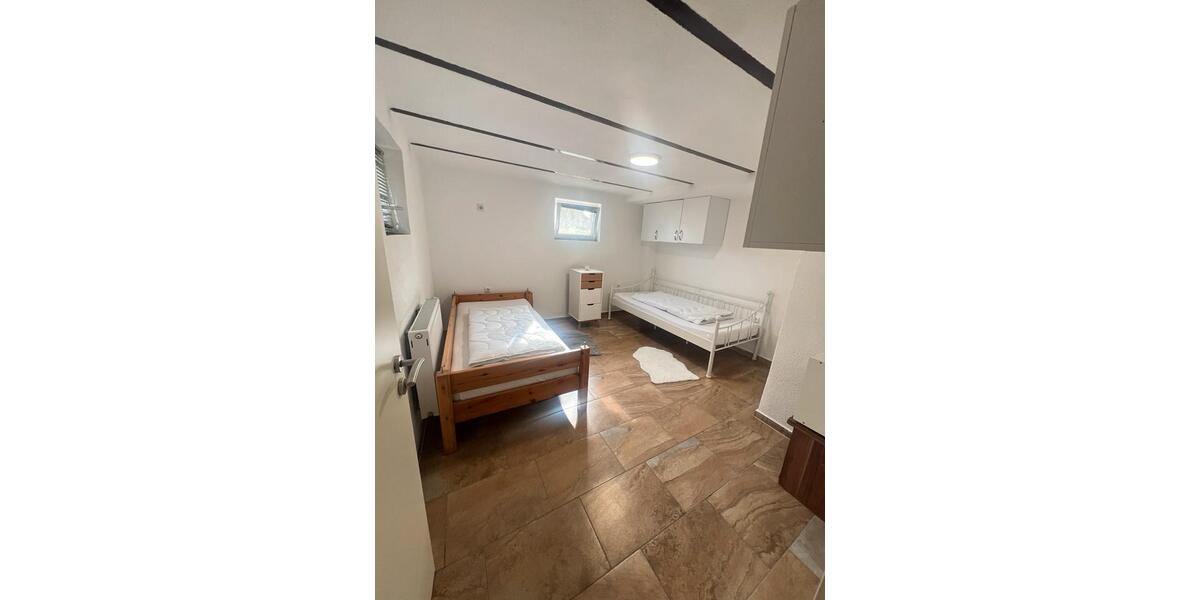 Etagenwohnung Feucht - 3 Zimmer, 60 m&sup2;, 300&euro; | Angebot:25659024