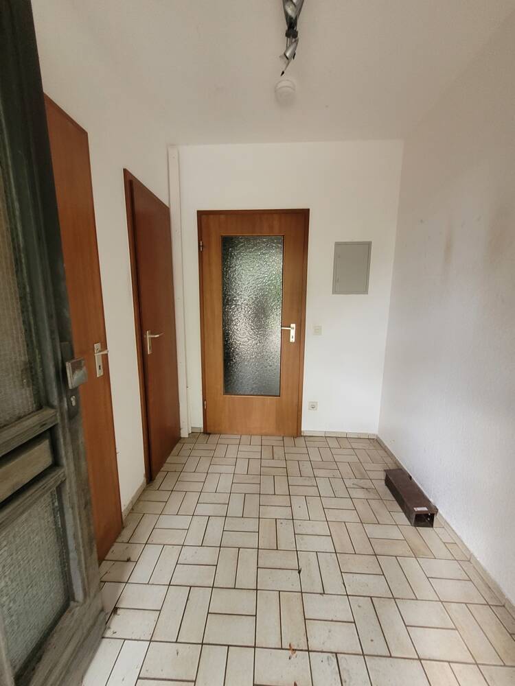 *** Wohnen in BESTLAGE *** Charmantes Reihenmittelhaus Garten Garage mit Potential