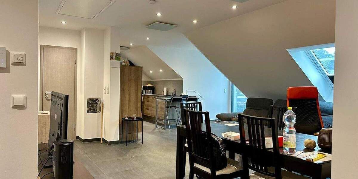 Traumhafte Dachgeschosswohnung: Modern und energieeffizient! 3 zimmer