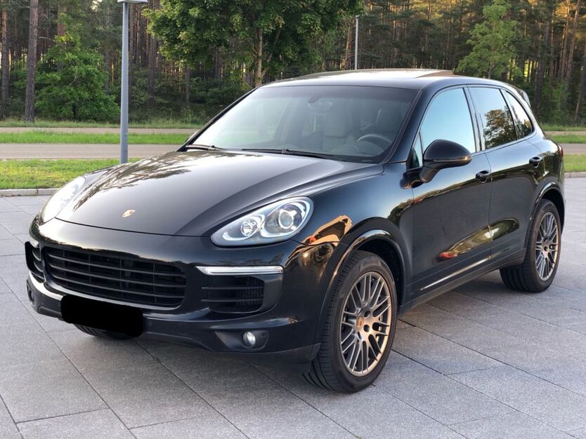 Porsche Cayenne 233.000 km 22.990 € Postbauer-Heng 92353
