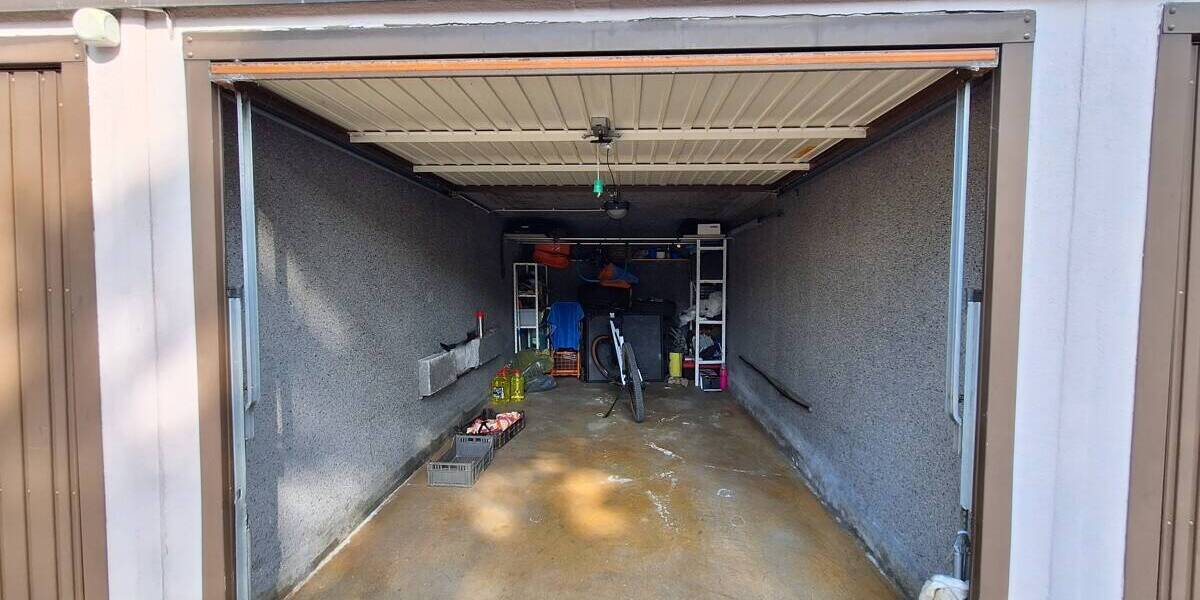 Renovierte 3-Zimmer Wohnung im Hochparterre mit Balkon und Einzelgarage 3 zimmer