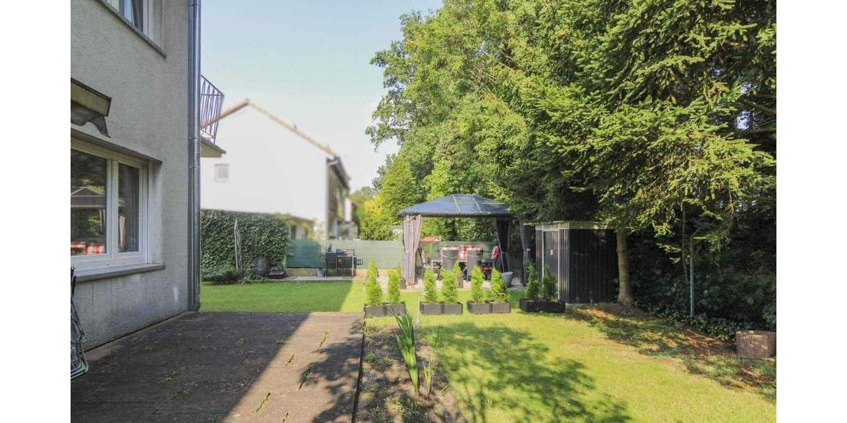 Attraktive Doppelhaushälfte mit großem Garten in Nürnberg, Reichelsdorf 5 zimmer