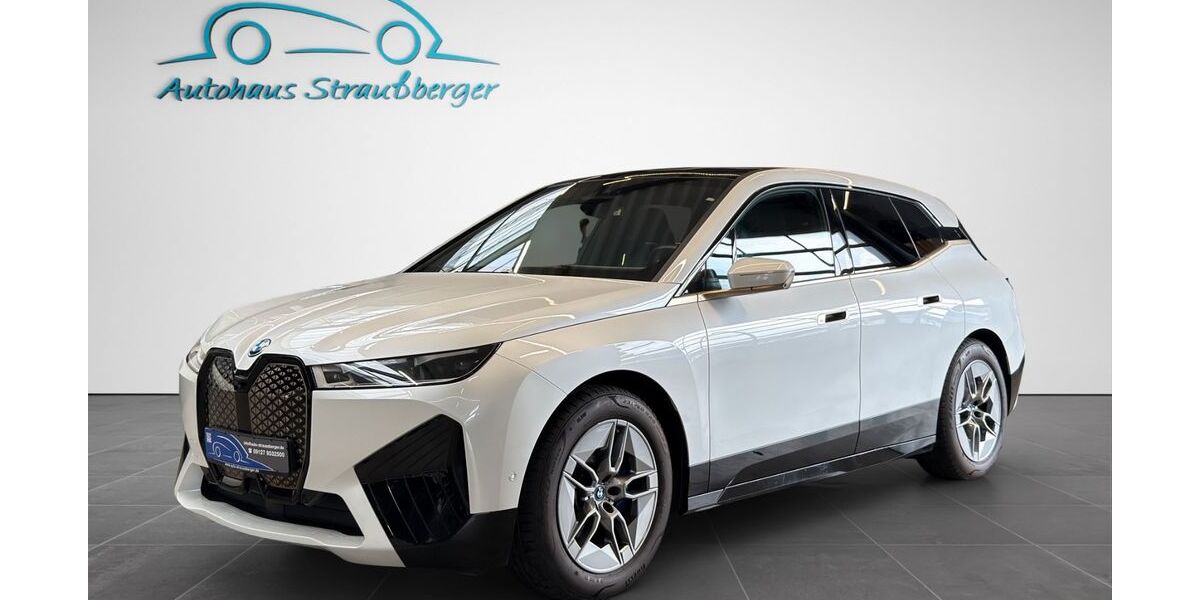 BMW iX 51.000 km 60.190 &euro; Buchschwabach bei Nürnberg 90574