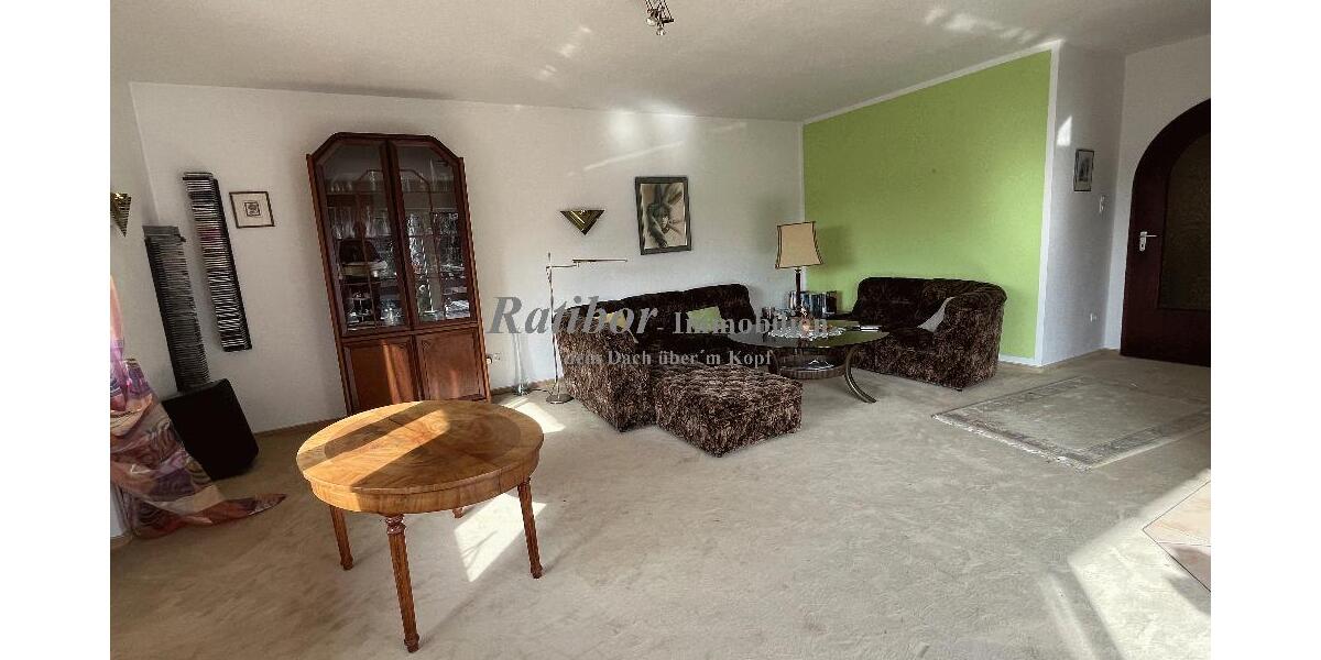 Sehr großzügiges und gepflegtes Einfamilienhaus mit Einliegerwohnung und Doppelgarage in Roth OT - Bungalow Roth Pfaffenhofen | Angebot:25634482