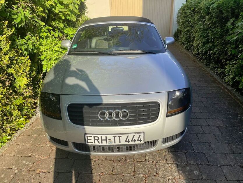 TT
