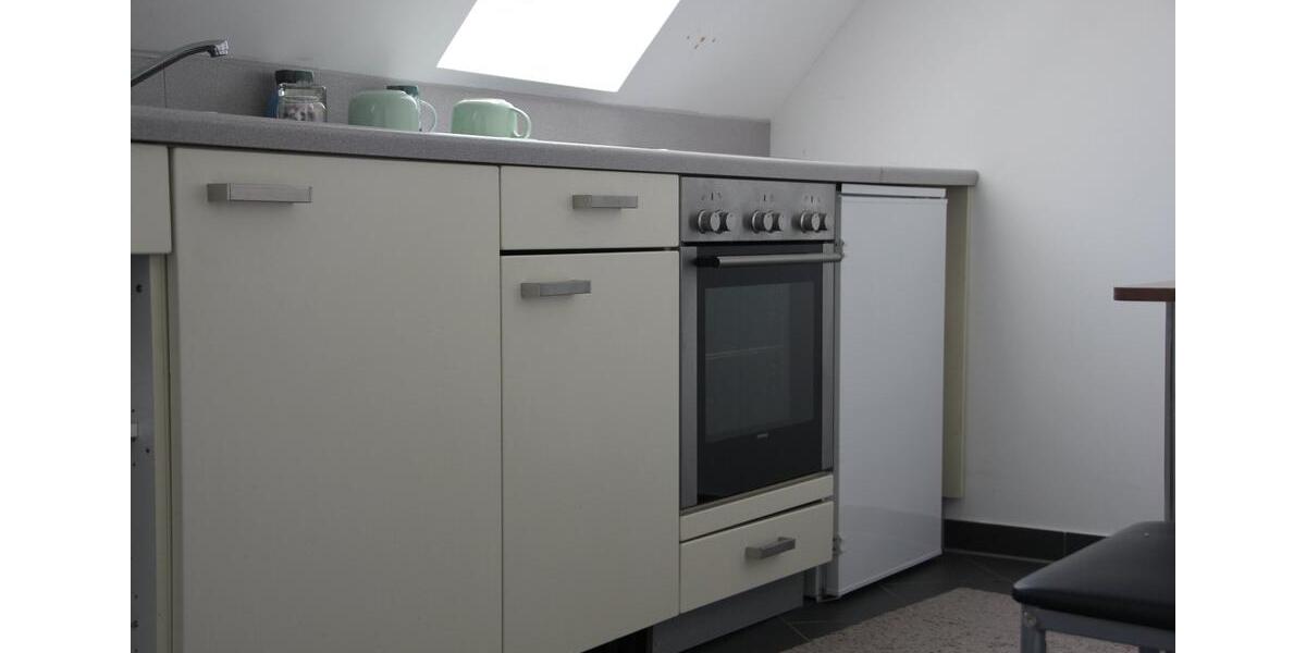 Dachgeschoßwohnung Erlangen Am Anger - 1 Zimmer, 25 m&sup2;, 470&euro; | Angebot:27580648