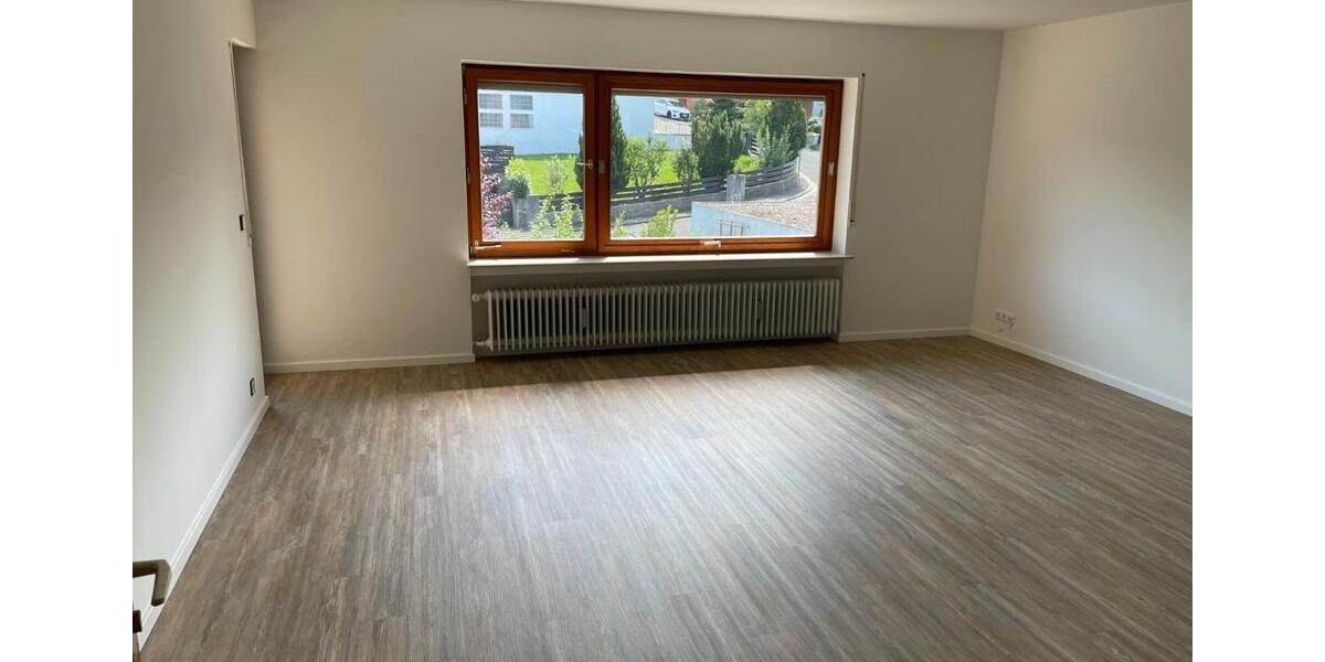Etagenwohnung Lauf an der Pegnitz - 3.5 Zimmer, 120 m&sup2;, 1.200&euro; | Angebot:26416926