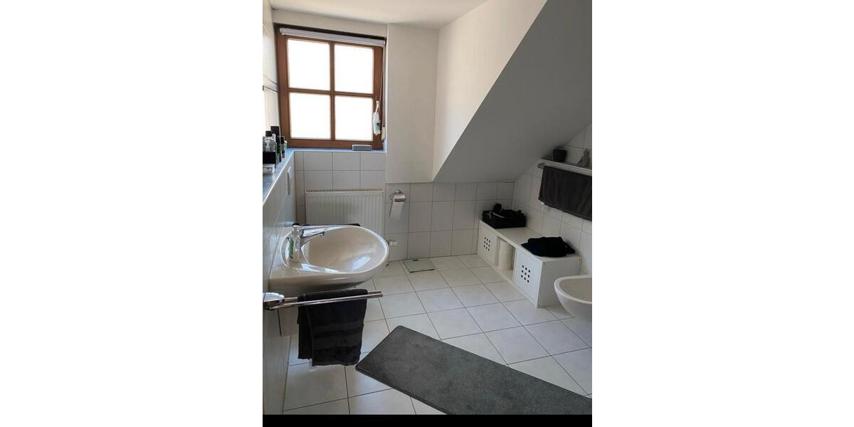 Reihenhaus Roth - 4 Zimmer, 120 m&sup2;, 1.400&euro; | Angebot:25751312