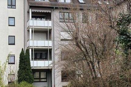 Helle, teilrenovierte 2-Zimmerwohnung - Frisch gestrichen - Neue Böden - TG-Stellplatz - Balkon 2 zimmer