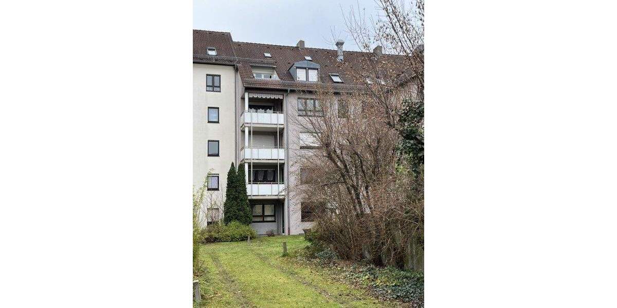 Helle, teilrenovierte 2-Zimmerwohnung - Frisch gestrichen - Neue Böden - TG-Stellplatz - Balkon 2 zimmer