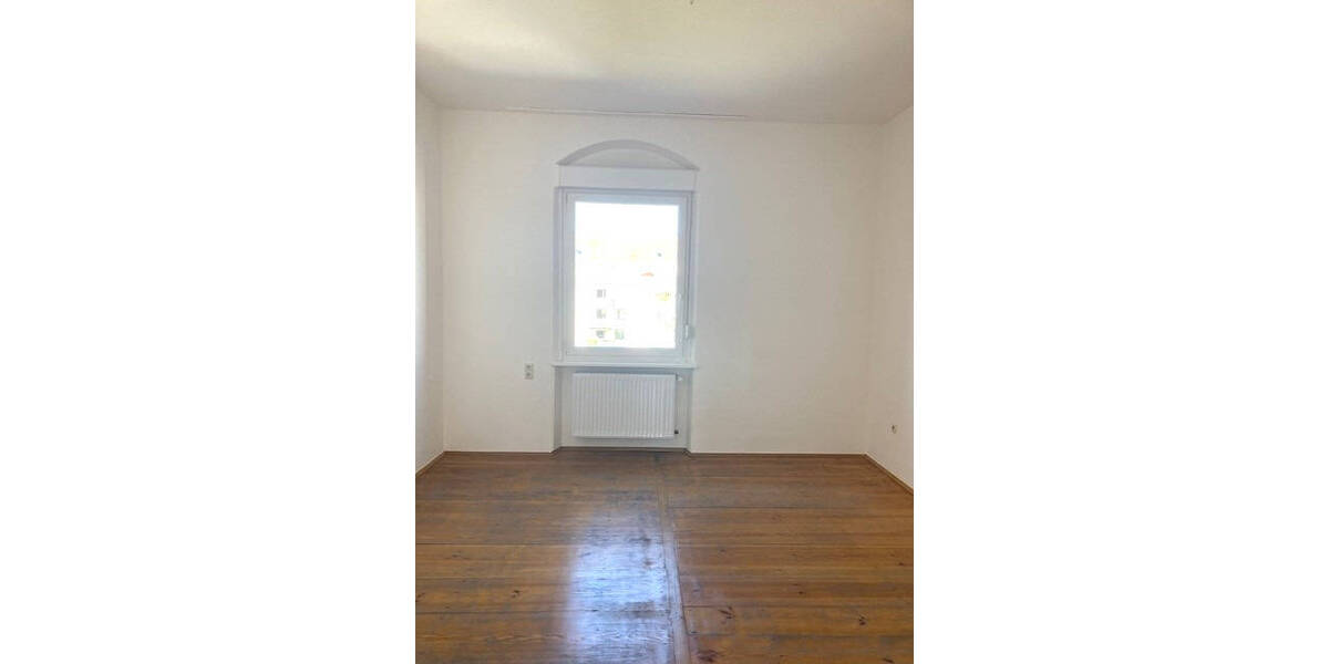 Etagenwohnung Nürnberg St Johannis - 5 Zimmer, 150 m&sup2;, 1.550&euro; | Angebot:26799159