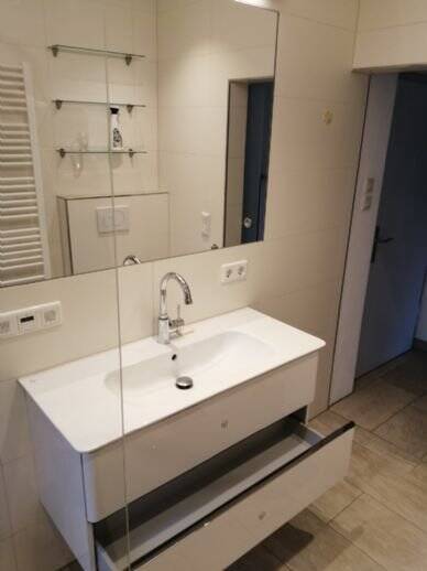 RESERVIERT - Stilvolle 3 Zi EG Wohnung mit EBK und direktem Zugang zum Garten in ruhiger Sackgasse 3 zimmer