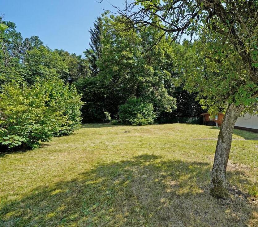 Baugrundstück mit Baugenehmigung für Einfamilienhaus in Toplage