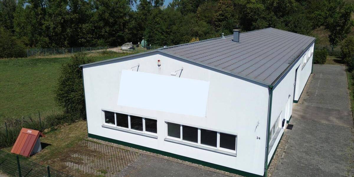 Gewerbehalle mit Büro ideal als Werkstatt- oder Lagerfläche im Nord-Osten von Herzogenaurach zimmer