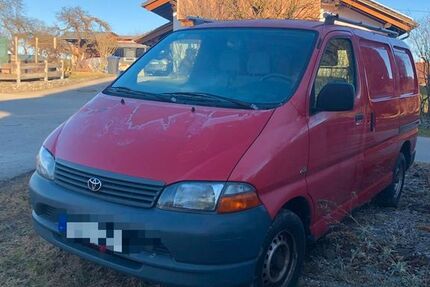 Toyota Hiace 197.000 km 3.999 &euro; Nürnberg 90439