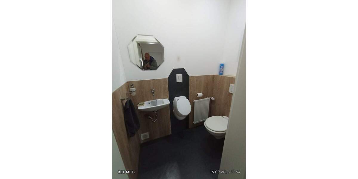 Ihr neues Investment in Büchenbach Moderne Werkhalle mit großzügiger Wohnung zimmer