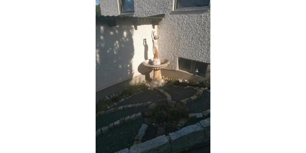 Einfamilienhaus Heilsbronn - 5 Zimmer, 20 m&sup2;, 1.500&euro; | Angebot:27613161