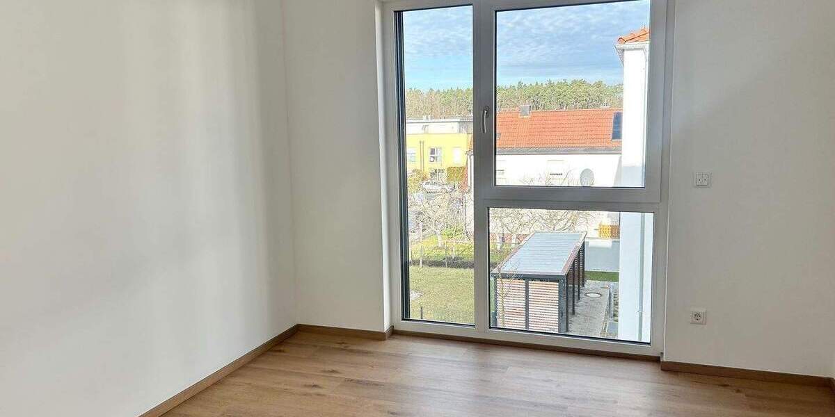 ***LIEBLINGSPLATZ*** SONNIGE 4 ZIMMER WOHNUNG MIT EINBAUKÜCHE UND BALKON 4 zimmer