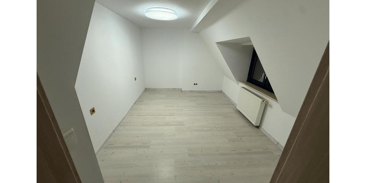 3 Zimmer Maisonette-Wohnung mit Terasse zu vermieten 3 zimmer