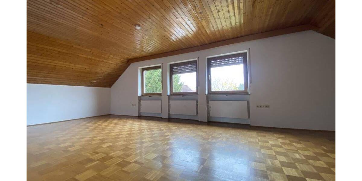 Gemütliche 4-Zimmer-DG-Wohnung 4 zimmer