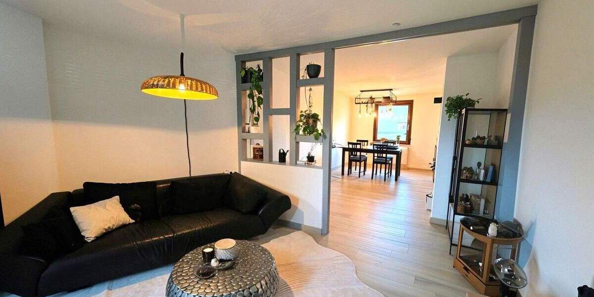 Charmantes Zweifamilien-Bauernhaus mit Scheune, Innenhof und Garten 9 zimmer