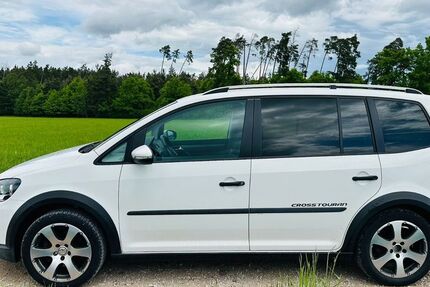 VW Touran 232.000 km 7.350 &euro; Katzwang 90455
