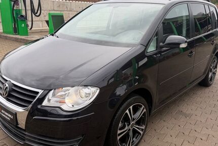 VW Touran 124.852 km 5.990 &euro; Dietenhofen 90599