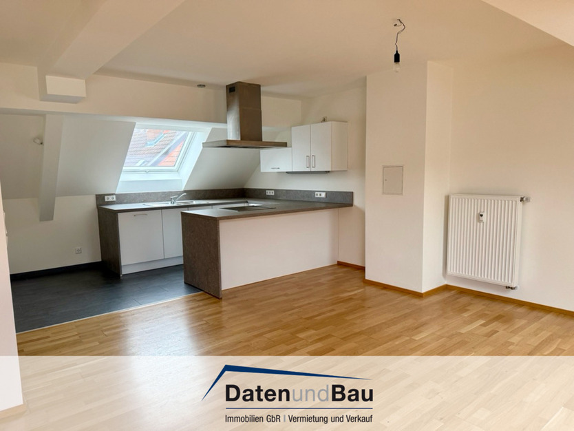 Wunderschöne helle 3 Zi.-Dachgeschoss-Whg. inkl. offener Einbauküche 3 zimmer