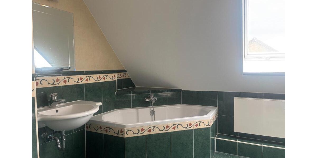 Etagenwohnung Neunkirchen am Brand - 3 Zimmer, 123 m&sup2;, 1.200&euro; | Angebot:26664495
