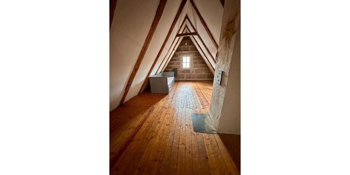 Dachgeschoßwohnung Nürnberg Gaismannshof - 6 Zimmer, 105 m&sup2;, 1.575&euro; | Angebot:26199524