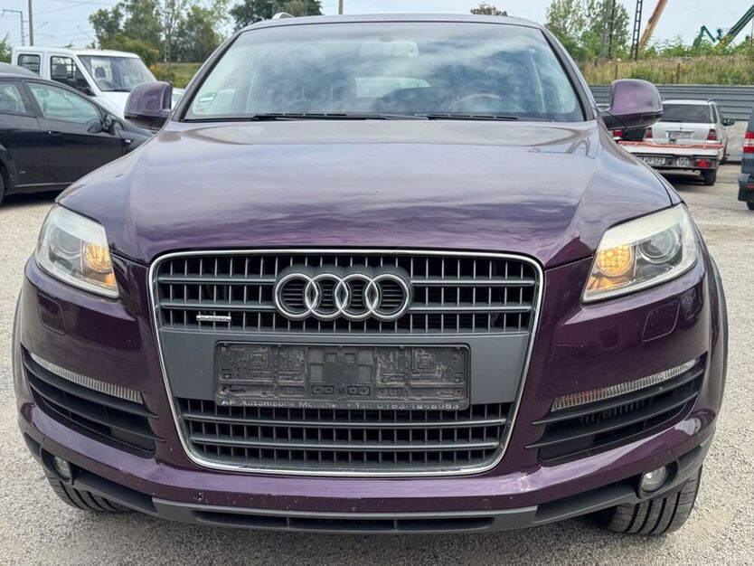 Q7