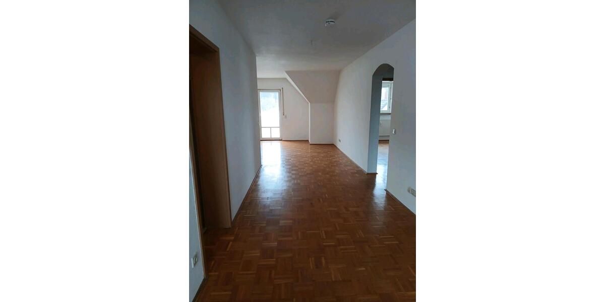 Etagenwohnung Neuendettelsau - 3 Zimmer, 83 m&sup2;, 199.000&euro; | Angebot:24826377