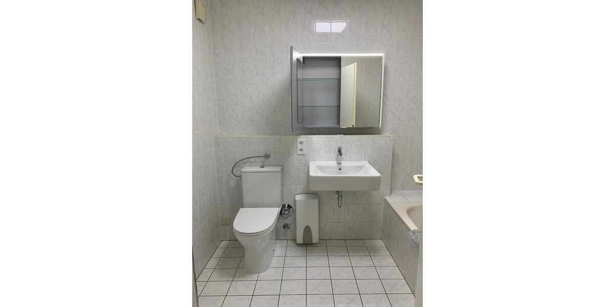 Etagenwohnung Simmelsdorf - 2 Zimmer, 68 m&sup2;, 816&euro; | Angebot:26603771