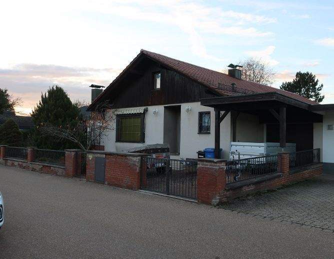Bungalow Altdorf bei Nürnberg Röthenbach - 5 Zimmer, 138 m&sup2;, 485.000&euro; | Angebot:25666281
