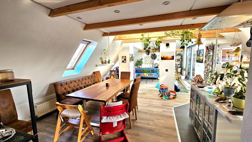 Dachgeschoßwohnung Nürnberg Gibitzenhof - 3 Zimmer, 99 m&sup2;, 369.000&euro; | Angebot:25948090