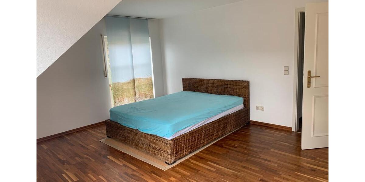 Lichtdurchflutete 4-Zimmer-Dachgeschosswohnung mit Dachterrasse 4 zimmer