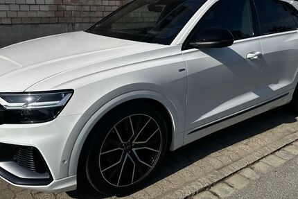 Audi Q8 90.000 km 59.999 &euro; Nürnberg 90451