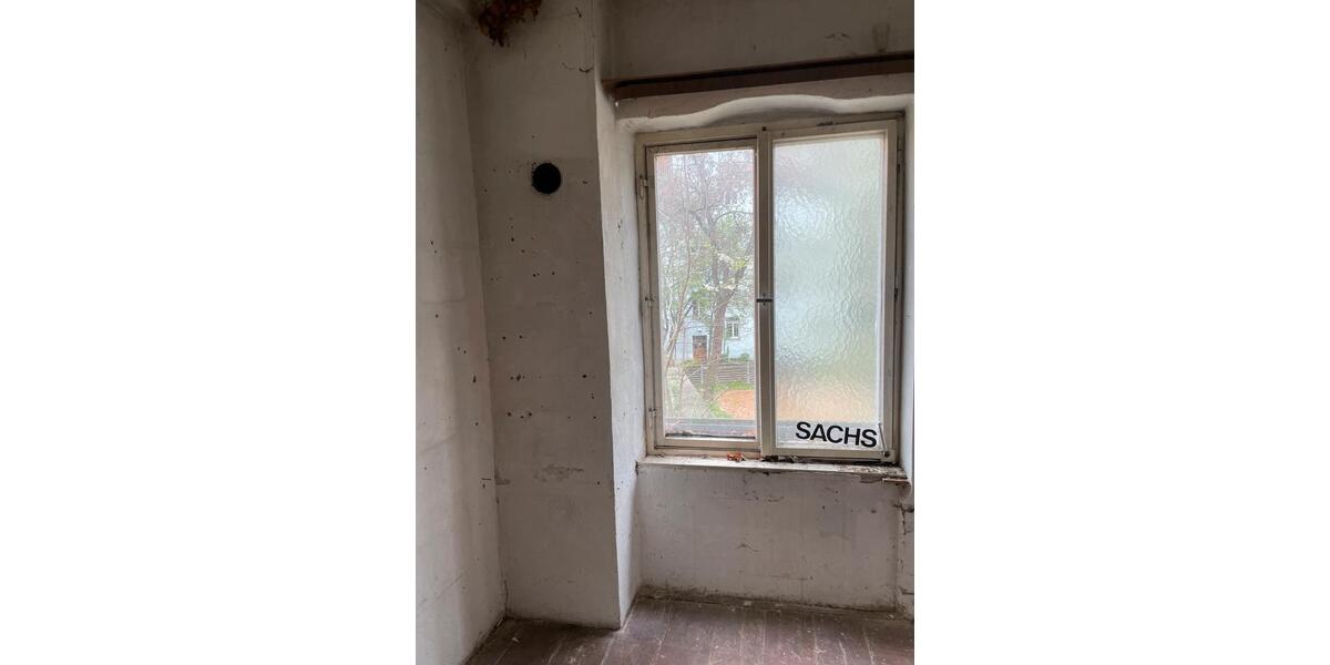 Etagenwohnung Nürnberg Sankt Leonhard - 8 Zimmer, 200 m&sup2;, 300.000&euro; | Angebot:26998845