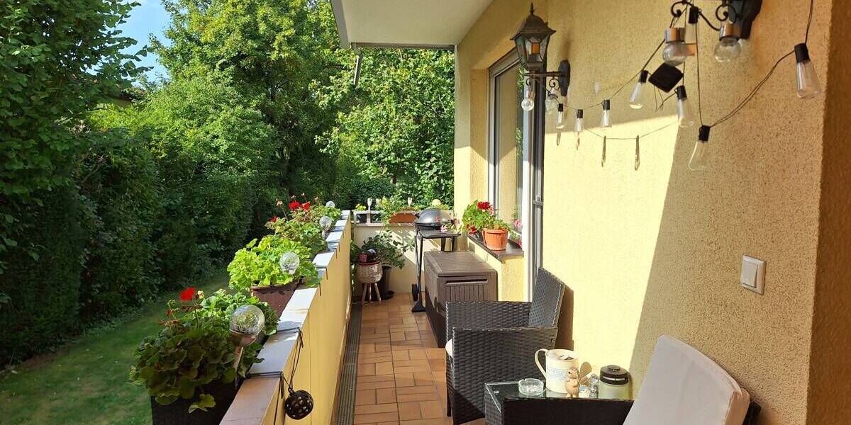 Renovierte 3-Zimmer Wohnung im Hochparterre mit Balkon und Einzelgarage 3 zimmer