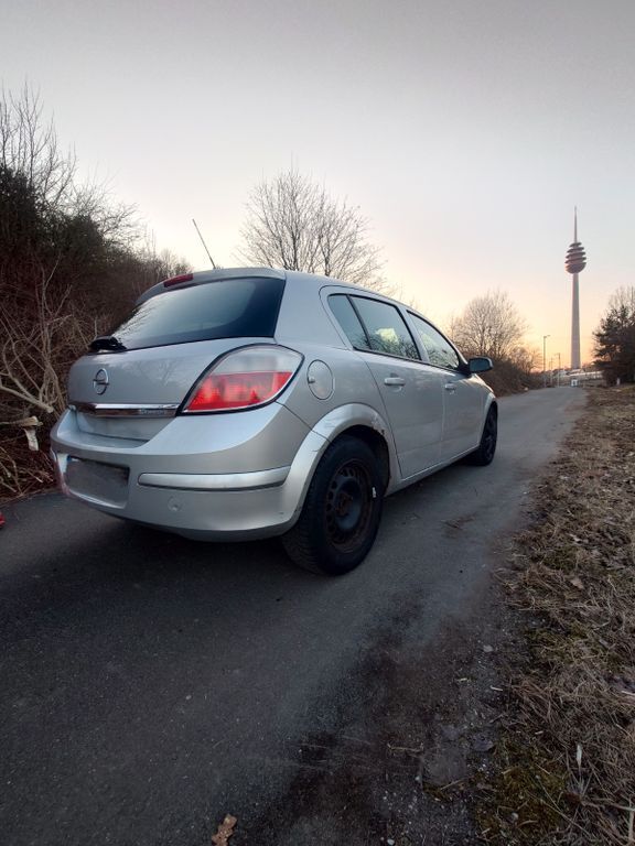 Opel Astra 132.420 km 2.750 € Nürnberg 90431