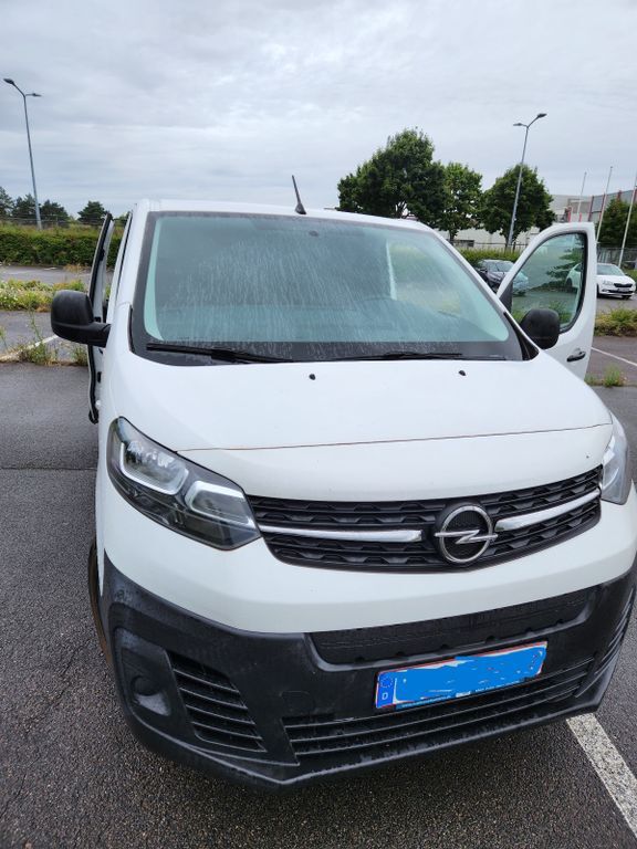 Opel Vivaro 24.000 km 18.500 € Nürnberg 90455
