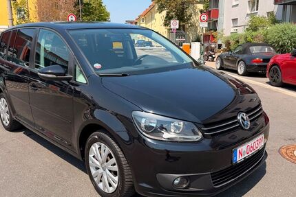 VW Touran 96.000 km 10.300 &euro; Nürnberg 90431