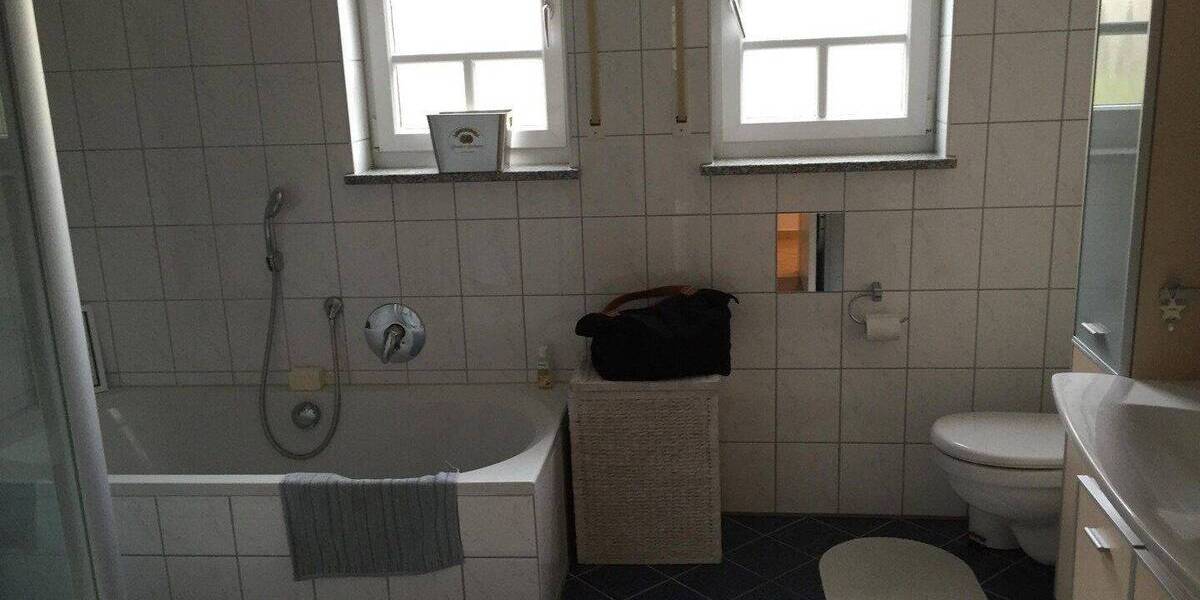 Etagenwohnung Nürnberg Worzeldorf - 4 Zimmer, 108 m&sup2;, 1.350&euro; | Angebot:26898817