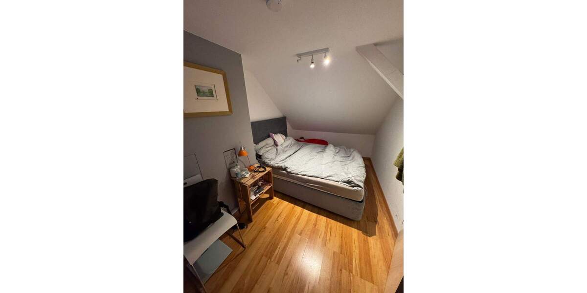 ***kl. gemütliche 2-Zimmer DG- Wohnung in der Altstadt von Nürnberg 2 zimmer