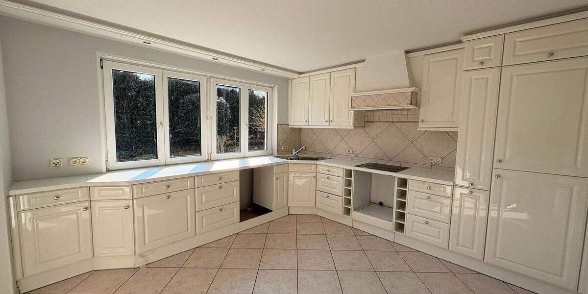 Etagenwohnung Nürnberg Gaismannshof - 4 Zimmer, 145 m&sup2;, 2.000&euro; | Angebot:26502919