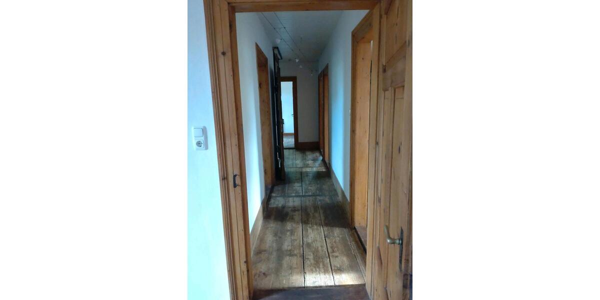 Etagenwohnung Uttenreuth - 4 Zimmer, 100 m&sup2;, 1.410&euro; | Angebot:25173882