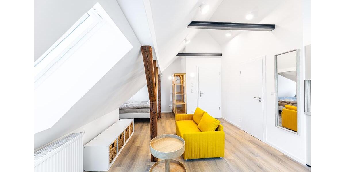 Dachgeschoßwohnung Nürnberg Erlenstegen - 1 Zimmer, 33 m&sup2;, 740&euro; | Angebot:25750344