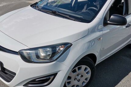 Hyundai i20 186.700 km 2.599 &euro; Fürth 90762