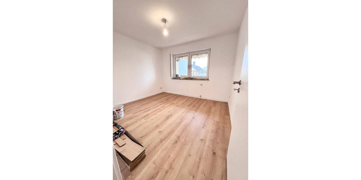 Etagenwohnung Fürth Stadeln - 3 Zimmer, 78 m&sup2;, 1.100&euro; | Angebot:26217984