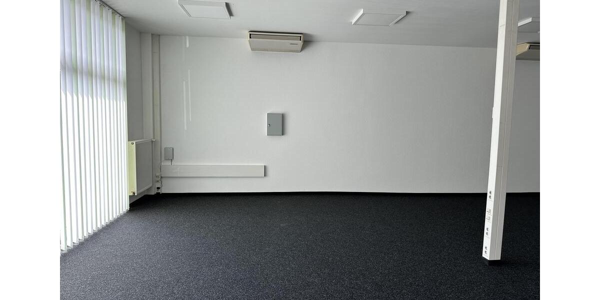 Moderne freitragende Halle mit Bürofläche zu vermietenm, Mühllach, Röthenbach zimmer